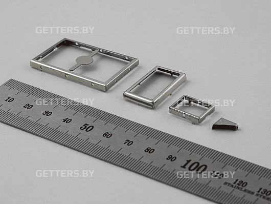 ONE-COMPONENT MOLDED POLYGONAL RF SHIELDS