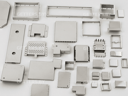 ONE-COMPONENT MOLDED POLYGONAL RF SHIELDS