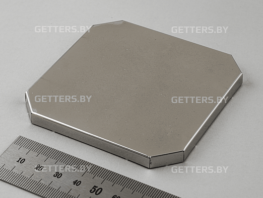 ONE-COMPONENT MOLDED L- AND <br> T-SHAPED RF SHIELDS